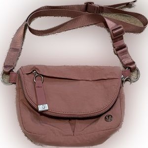 Lululemon festival bag 1.5L